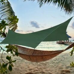 Merkloos BRGOOD Tarps - Shelter - Rechthoek - 240*220cm - Waterdicht - Met Scheerlijnen En Haringen - Geen Stokken - Voor Kamperen - Groen 13 Merkloos BRGOOD Tarps - Shelter - Rechthoek - 240*220cm - Waterdicht - Met Scheerlijnen En Haringen - Geen Stokken - Voor Kamperen - Groen -Buitenkampeerwinkel 1200x1200 1139