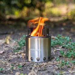 Solo Stove Lite Draagbare Kooktoestel. Geen Vloeibare Brandstof Nodig. Krachtige Efficiënte Houtverbranding En Weinig Rook. Voor 1-2 Personen, 304 Roestvrijstaal, Compact ⌀ 10,8 Cm, Hoogte 14,5 Cm, 255g. -Buitenkampeerwinkel 1200x1200 1246