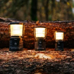 Favour L1061 Camping Lamp LED, 875 Lumen, IP64, Waterdicht, Draagbare Kampeerlamp, Tentlamp, Schokbestendig, 4 Verschillende Lichtmodi Incl Kaarslicht-modus, Afneembaar Deksel, Handig & Compact Formaat -Buitenkampeerwinkel 1200x1200 1672