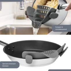 SensaHome- Siliconen Vergiet - Keuken Afgietdeksel - Afgiethulp - Siliconen - BPA Vrij - Grijs -Buitenkampeerwinkel 1200x1200 619