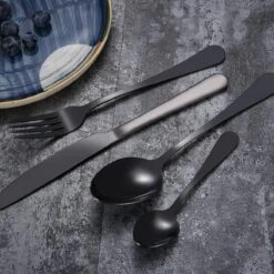 SMILON Bestekset In Koffer Zwart - 16 Delig Messen Vorken Lepels Voor 4 Personen - Camping - Ideaal Voor Reizen, Kamperen, Thuis 5 SMILON Bestekset In Koffer Zwart - 16 Delig Messen Vorken Lepels Voor 4 Personen - Camping - Ideaal Voor Reizen, Kamperen, Thuis -Buitenkampeerwinkel 1200x1200 635