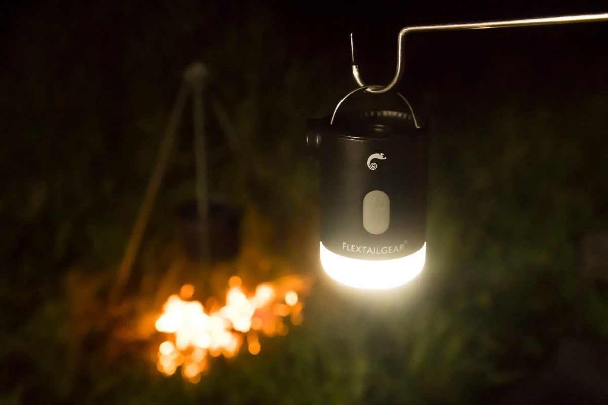 Flextail Gear Max Pump 2 Pro Luchtbedpomp - 4 In 1 - Luchtpomp, Lantaarn, Vacuümpomp, Noodpowerbank - Zwart 12 Flextail Gear Max Pump 2 Pro Luchtbedpomp - 4 In 1 - Luchtpomp, Lantaarn, Vacuümpomp, Noodpowerbank - Zwart - Afbeelding 12