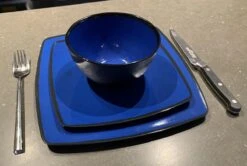 Camping Servies - 12 Delig – 100% Melamine Servies Set – Campingservies – Melamine Servies - Blue Ocean 12 Camping Servies - 12 Delig – 100% Melamine Servies Set – Campingservies – Melamine Servies - Blue Ocean -Buitenkampeerwinkel 1200x806 4