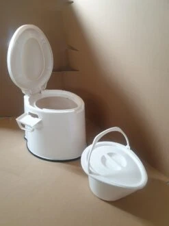 Merkloos Camping Toilet - Porta Potti - Kampeer Toilet - Mobiele Toilet - WC - Draagbaar 7 Liter 7 Merkloos Camping Toilet - Porta Potti - Kampeer Toilet - Mobiele Toilet - WC - Draagbaar 7 Liter -Buitenkampeerwinkel 899x1200 9
